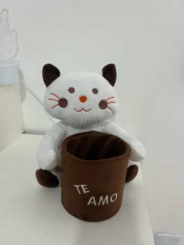  gato de pelúcia presente 