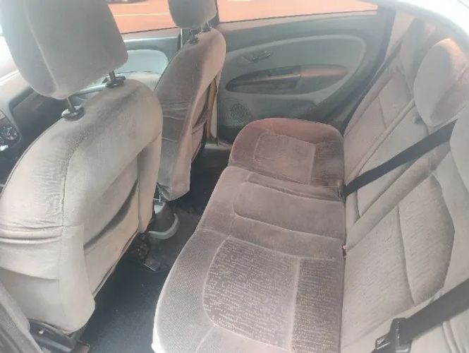 Imagem de Fiat Linea Essence 1.8 Flex 16V 4P 2012