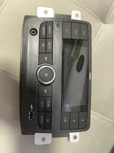 Rádio Renault Kwid Com Usb Bluetooth 281156900r Original
