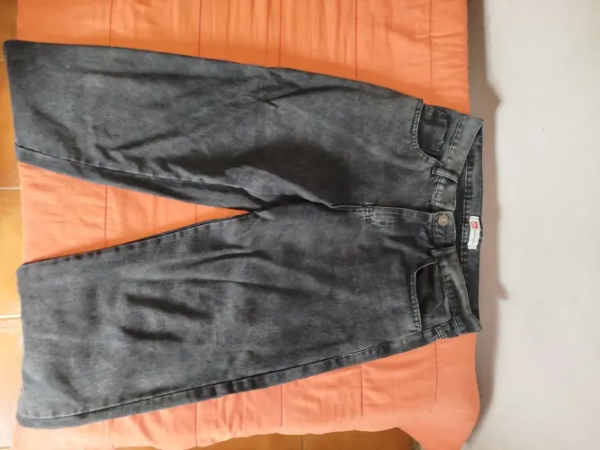 CALÇA BAGGY PRETA ESTONADA