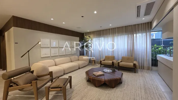 Apartamento com 150 m², 3 quartos sendo 3 suítes à venda no bairro Moema - Indianópolis.