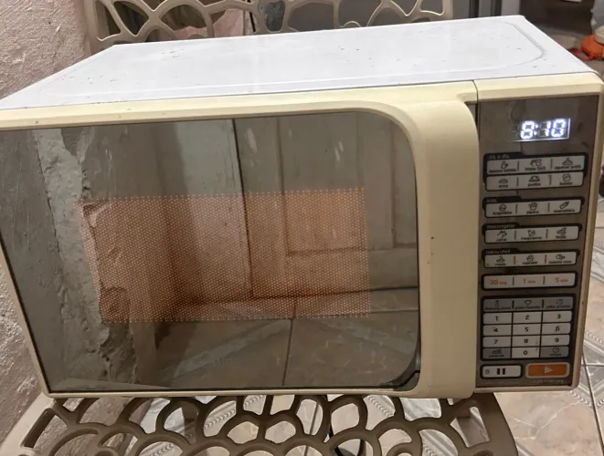 Microondas a venda para concerto ou retirada de peças
