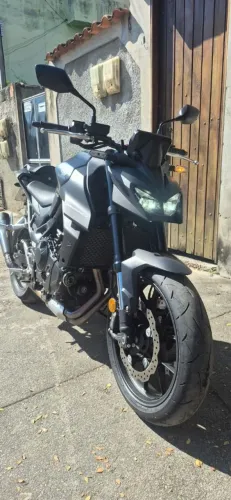 Honet 750 semi nova 