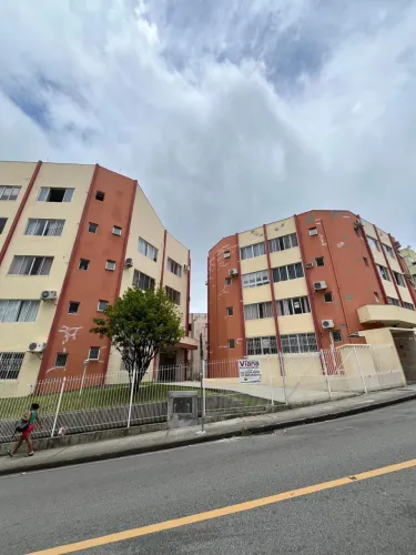 Alugo apartamento mobiliado de 1 quarto na trindade