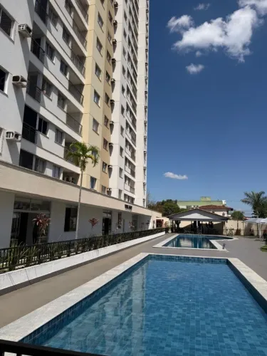 Excelente apartamento 2 quartos sendo uma suíte, completo em armarios no Setor Crimeia