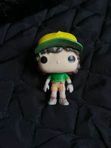 Funko pop stranger things Dustin genérico 