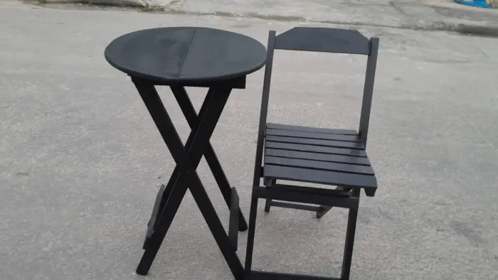 JOGO DE MESA BISTRÔ ALTA COM 2 CADEIRAS