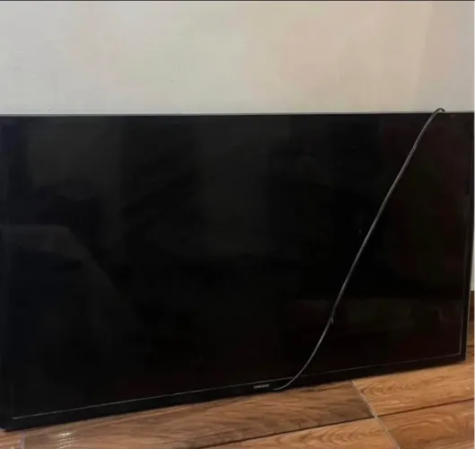 Samsung Smart TV 40" UN40J5200 - Para retirada de peças