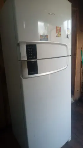 Vendo geladeira frost free 220 volte n entrego