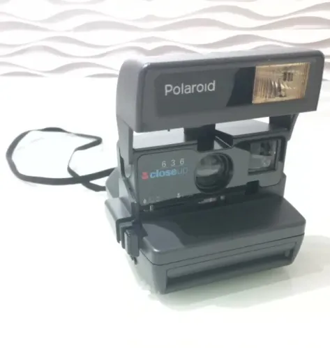 Câmera Instantânea Polaroid Closed-up 636 Com Mochila
