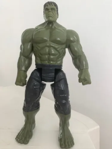 Boneco hulk titans 
