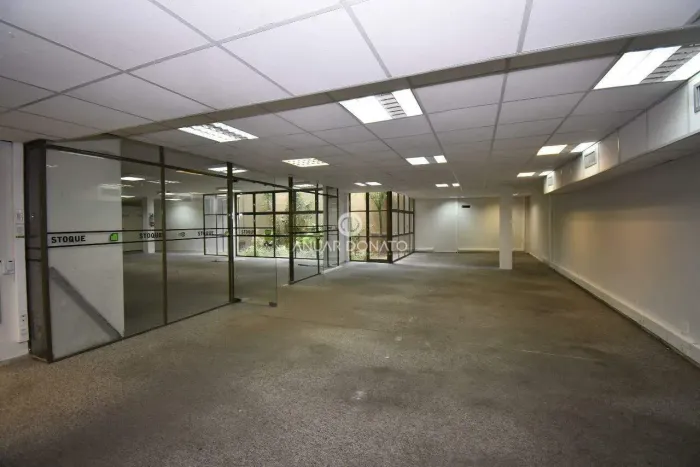 Santa Efigênia - Prédio comercial para aluguel na Anuar Donato
