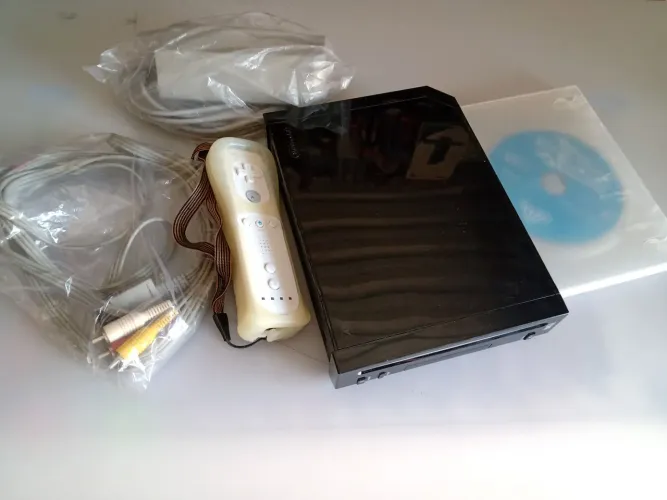 Nintendo Wii Preto Console Completo + Wiimote + Jogo NW4