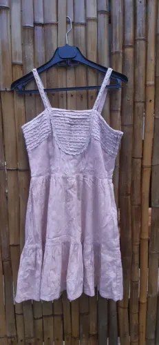 Vestido com detalhe renda Antix