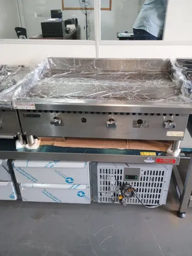 Chapa Bifeteira Vulcan 90cm gás