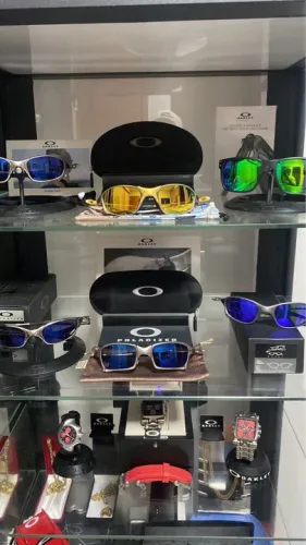 Oakley óculos e relógio comproooooo