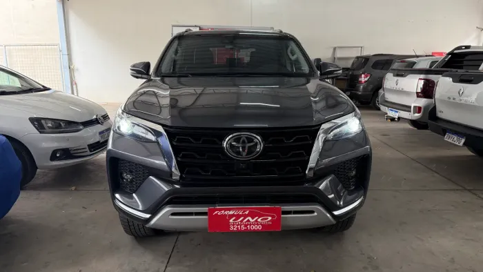 Toyota Hilux SW4 SRX 4X4 2.8 TDI 16V Dies. Aut. 2024