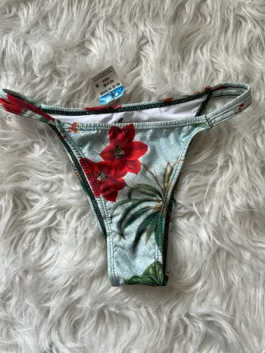 Calcinha de biquíni para praia e piscina/ ler a descrição 