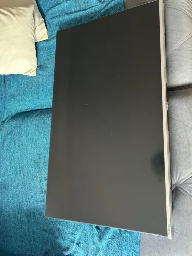 TV TOSHIBA 43 POLEGADAS COM DEFEITO