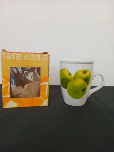 Caneca com infusor para chá
