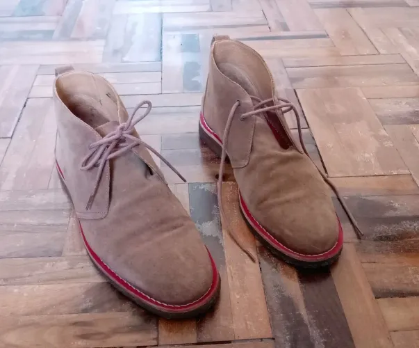 [Troco] Bota masculina Suede Boots Carolina Herrera