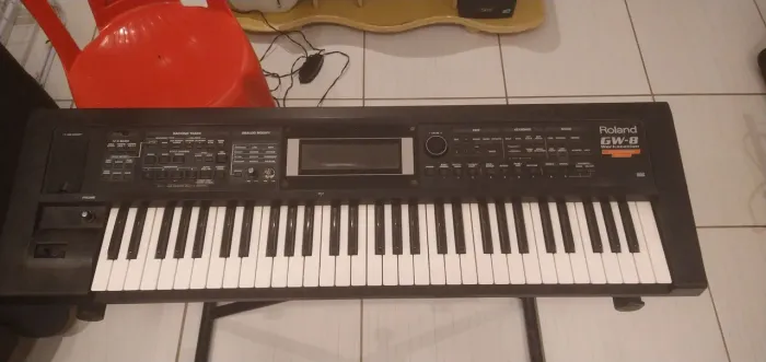 Teclado Roland GW8