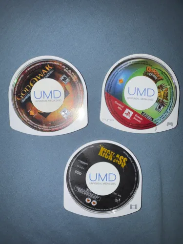 Vendo Jogos UMD PSP + Case.
