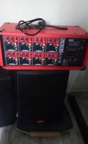 Mixer de Áudio 8 Canais com Alto-Falantes