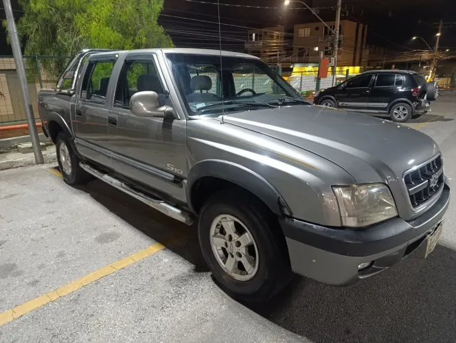 Chevrolet S10 Pick-up STD 2.8 4X4 CD TB Int.dies. 2004