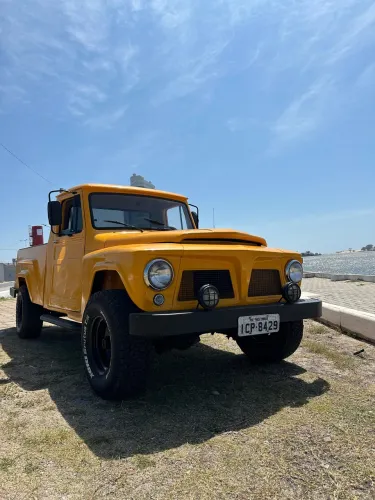 Ford F-75 4X4 2.3 1981
