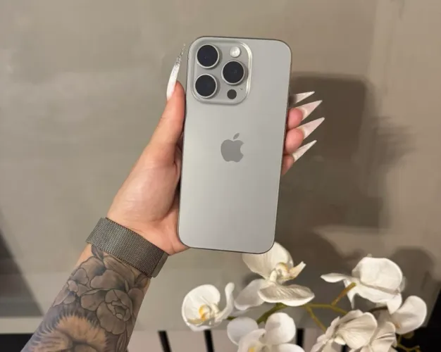iPhone 15 Pro Titânio Natural