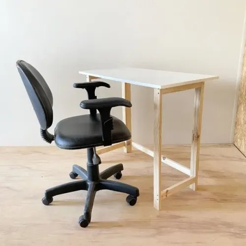 MESA ESCRIVANINHA DESMONTAVEL NOVA SOMENTE R$ 170