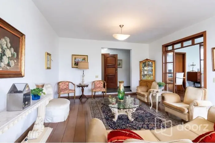Imóvel na Charles Spencer Chaplin com 4 dormitórios e 200m²