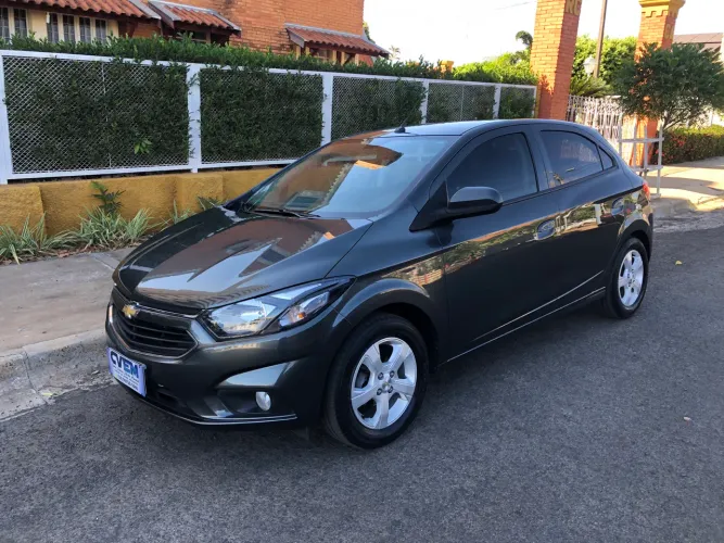 Chevrolet Onix LT - 1.4 - Completo - 2019