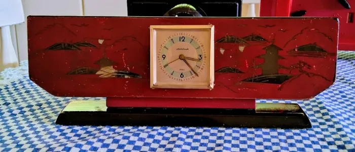 Relógio antigo a corda Sulclock