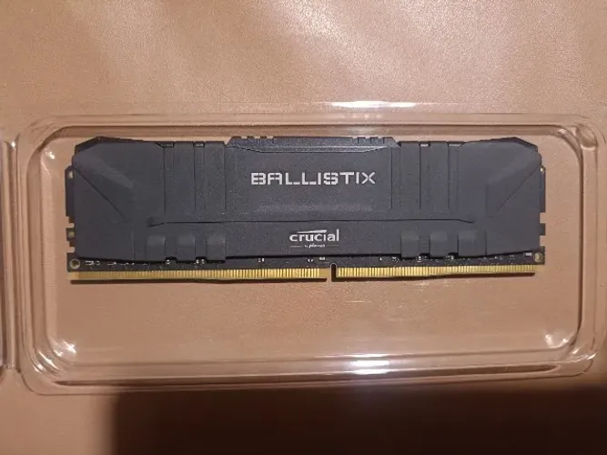 Memoria Crucial Ballistix 8GB (1x8) DDR4 3000Mhz Preta