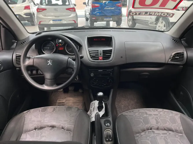 Peugeot 207 XR 1.4 Flex 8V 3P 2010