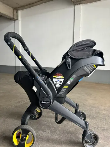 Carrinho de Bebê - Doona - Cadeira auto infantil com base e carrinho