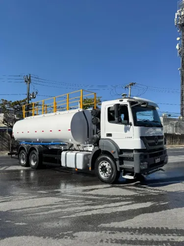 Mercedes-Benz Axor 3344 - 2019 - Pipa 20.000 litros