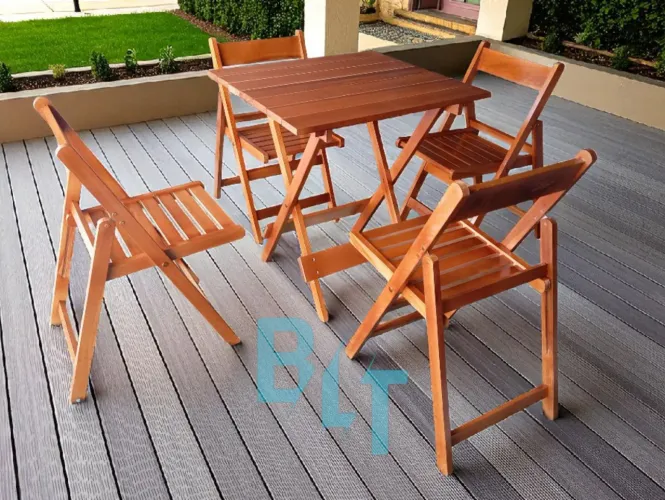 Conjunto Mesa Dobrável madeira maciça com 4 cadeiras