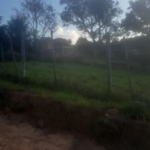 Lotes no bairro paraíso em mateus leme 