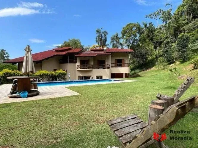 Linda Casa em Condomínio Fechado Green Valley - Jardim Itatiaia - Embu das Artes