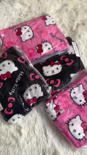 Calça hello kitty preta unissex rosa e branco com desconto de 10 off pô apenas 115reais 