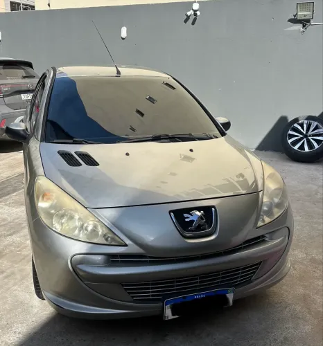 Peugeot 207 XR 1.4 Flex 8V 5P 2012