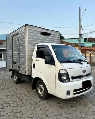KIA BONGO UNICO DONO