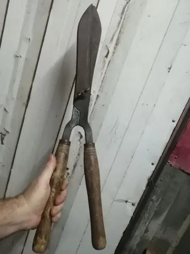 Tesoura de jardim corneta antiga