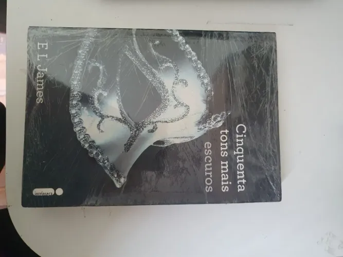 Cinquenta Tons Mais Escuros - E.L. James