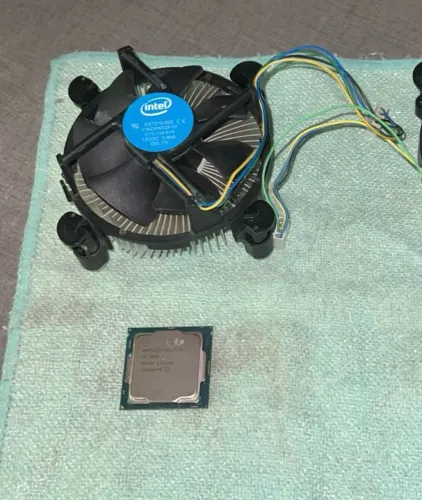 Processador INTEL I5-7600 com cooler pouco usado