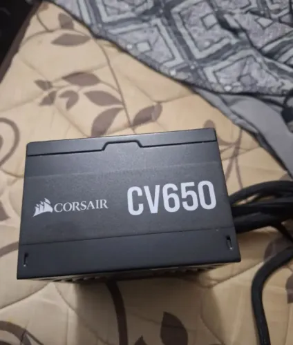Fonte Corsair CV Series CV650 80 Plus Bronze 650W, CP-9020236-BR