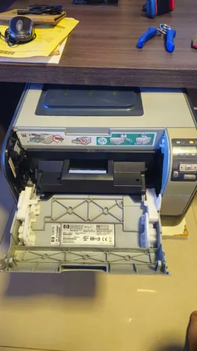 HP Laserjet CP1515 Colorida